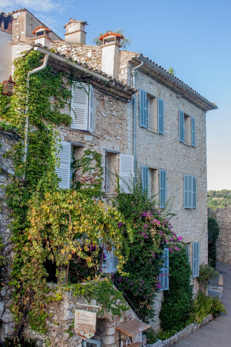 Illustration pour "Comment préparer votre location estivale en Provence"